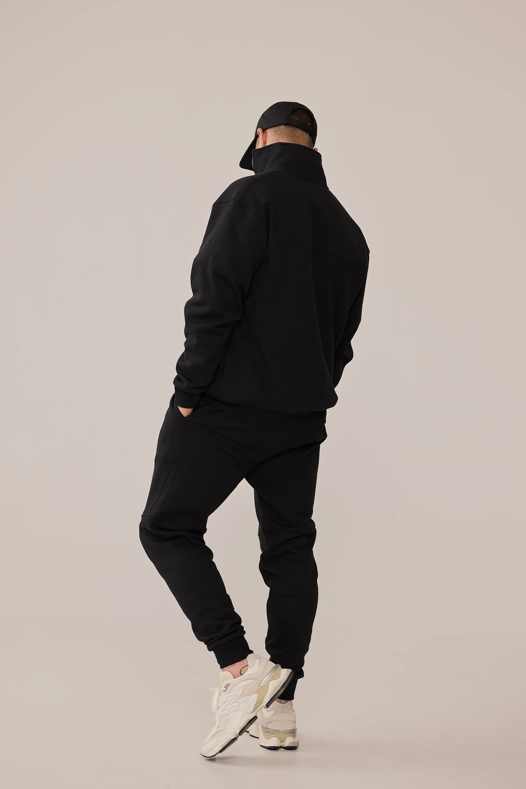 ARCHIE JUMPER - BLACK - Image 3