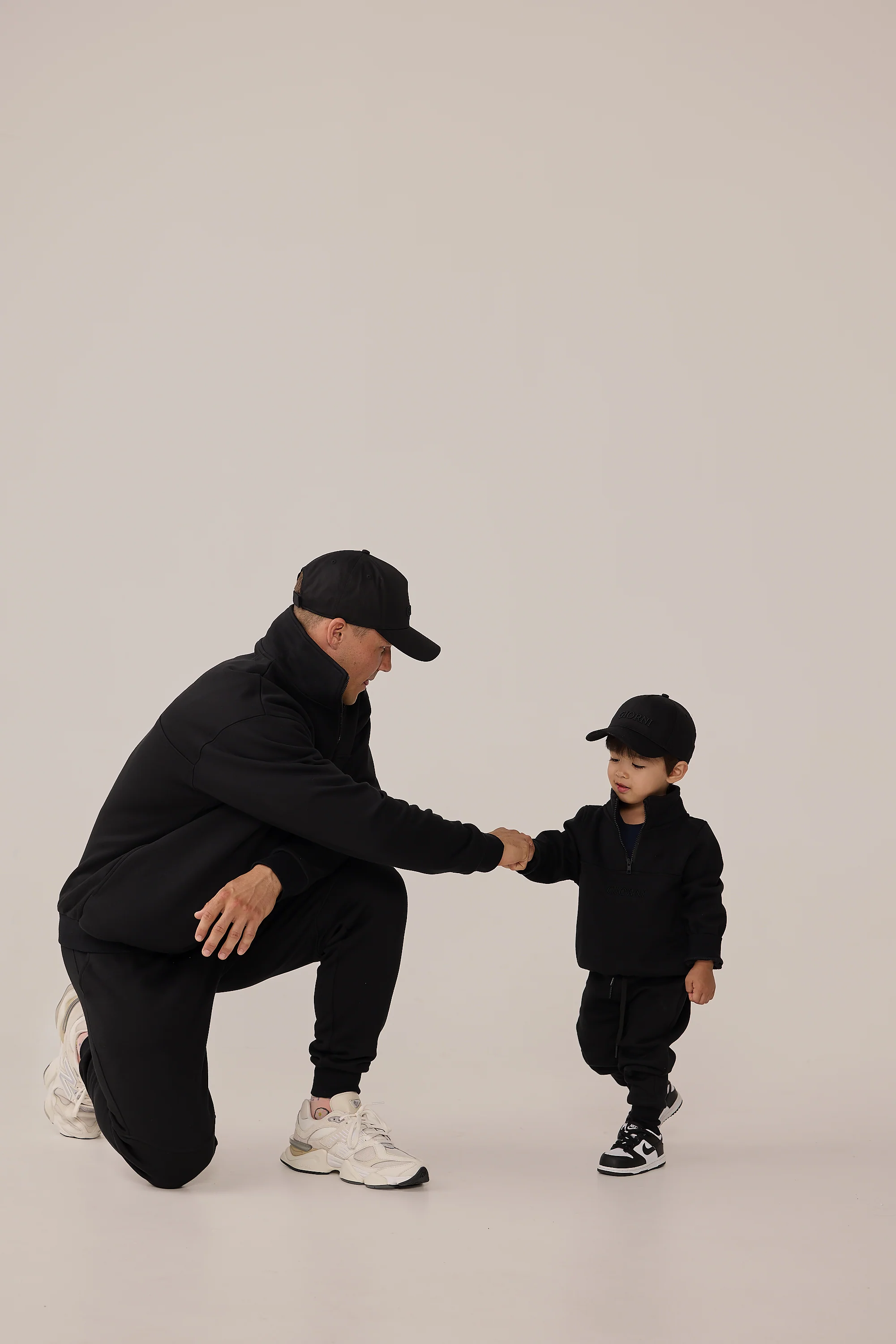 OLIVER JOGGER - BLACK - Image 3