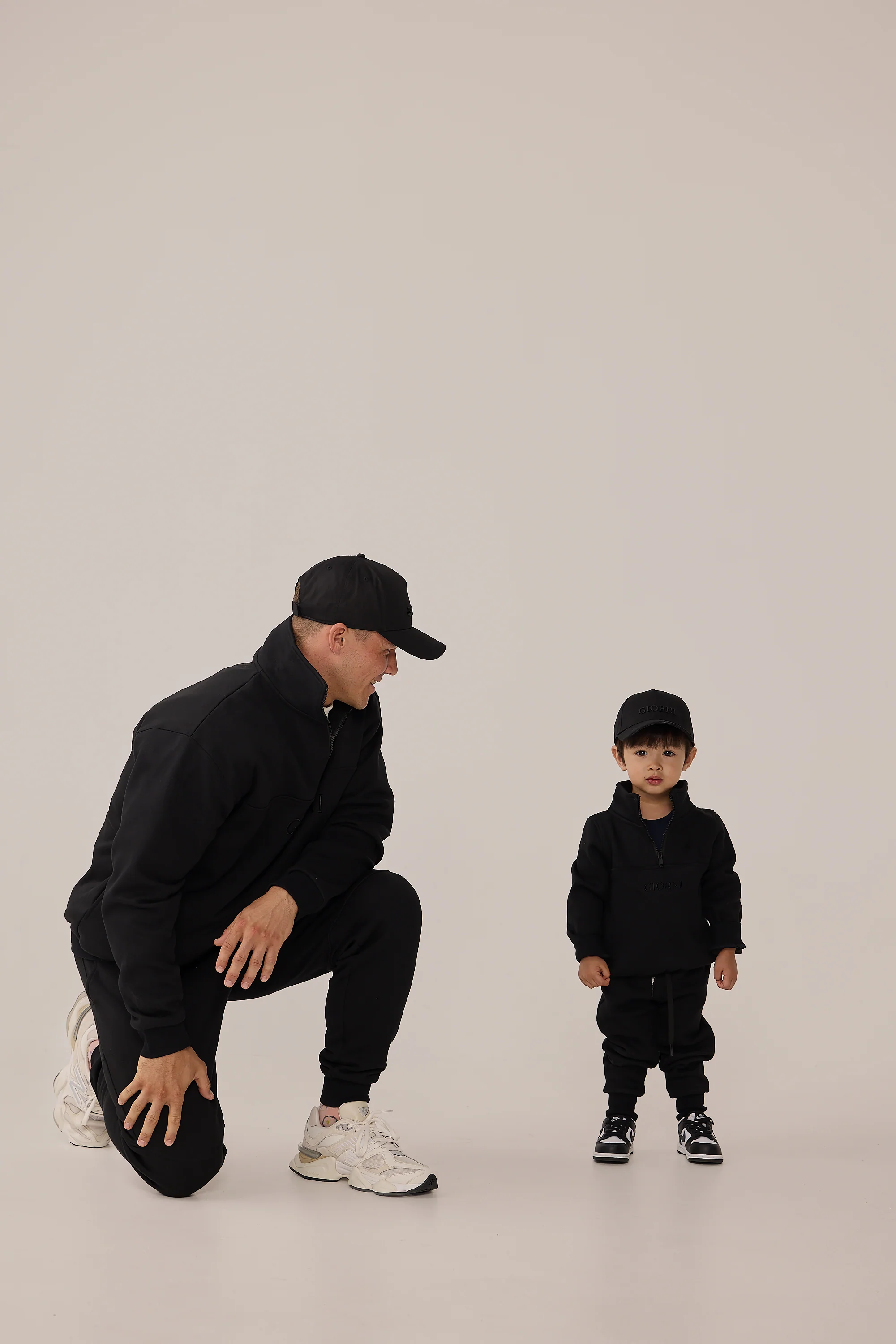OLIVER JOGGER - BLACK - Image 4